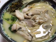 招牌黄鱼面-明呈黄鱼面馆(斜土路店)
