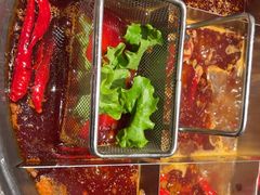 -巴卤社老火锅(财富店)
