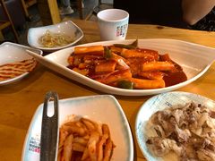 -唯成•韩国炭火烤肉 유성고기