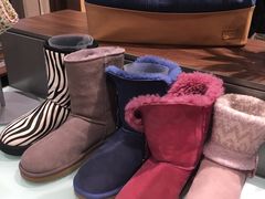 -UGG(燕莎奥特莱斯购物中心店)