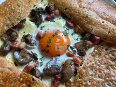 鸡蛋蘑菇熏肉荞麦可丽饼-RAC BAR(安福路店)