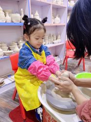 -泥娃娃DIY陶吧(易生活购物公园店)