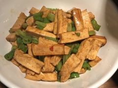-费大厨辣椒炒肉(万家丽一店)