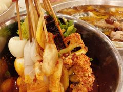 冷锅串串荤菜-鑫巴蜀小镇 · 水煮鱼专研店(玉桥店)
