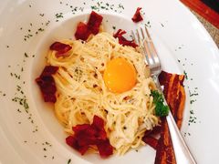 -Chom Cafe and Restaurant