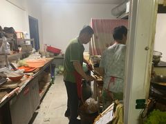 -二钢串叔麻辣烫(华龙大厦店)