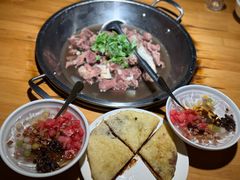 -大众跷脚牛肉馆·非遗传承单位(峨眉山店)