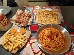 -酷公社·榴莲披萨(太原街店)