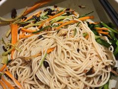 鸡丝凉米线-云海肴·汽锅鸡·云南菜(天津国金汇店)