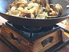 -东来菜馆•手抓海鲜家常菜•海鲜锅贴(鸽子窝店)