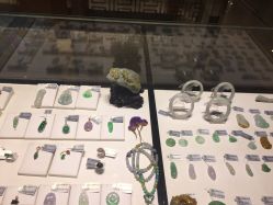 -北京七彩云南翡翠珠宝旗舰店(月坛店)