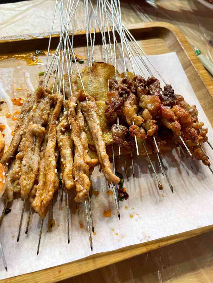 伍界烤串(汉口城市广场店)-"第二次来吃了,味道可以,买的套餐券两个人