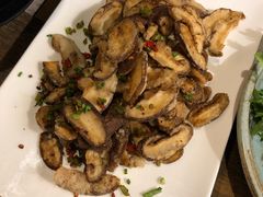 炭火烤蘑菇-滇越乘象云南餐厅(豆各庄店)