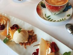 水煮桃子-Le Comptoir de Pierre Gagnaire