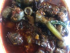 -凤凰路何眼镜香辣蟹(花果园店)