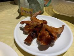 招牌烤乳鸽-石岐佬中山菜馆(张溪店)