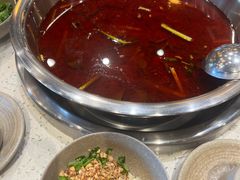 -肖肖酸萝卜鱼火锅(总店)