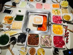 -海底捞火锅鲜切牛肉主题店(长寿路店)