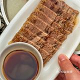 在庭院里吃全羊宴真的好惬意～