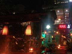 -城墙外BAR