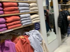 -优衣库(上海金桥国际商业广场店)