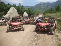 -南山特攻真人CS户外露营轰趴拓展基地