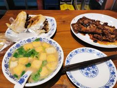 -老天桥酱肉烧饼夹肘子(天桥店)