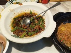 -绿草地·湘菜(酃湖师院店)