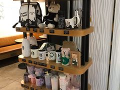 零售区-星巴克(广州江南新地店)