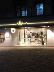 -苏豪路易士·嘉玛发廊