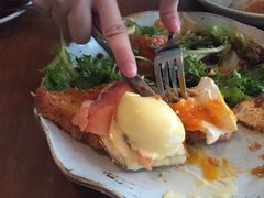 -ROAST coffee & eatery