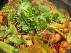 香辣牛蛙煲-重庆鸡公煲·青锅花椒鱼(牡丹江路店)