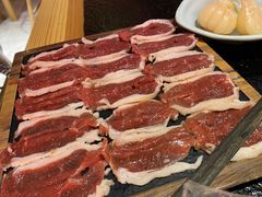 招牌鲜羊上脑肉-京炭铜锅涮肉·羊蝎子·羊肉炉(保利·时光里店)