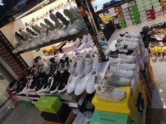 -龙翔服饰城(龙翔大厦店)