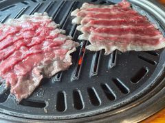 精品牛五花-唯成•韩国炭火烤肉 유성고기