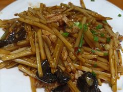 -龙梅肥肠鱼(明瓦廊店)
