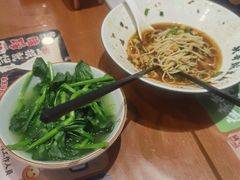 -兵哥豌豆面(雅颂居店)