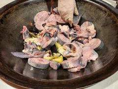 -小火炕铁锅炖鱼