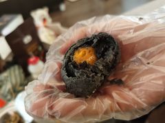 乌豆蛋黄酥-陶陶居饼家(惠福东路店)