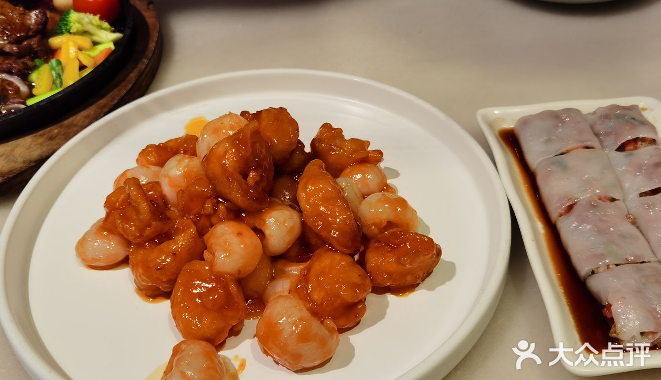 他家是24小时的,位置好找,种类好像也挺多