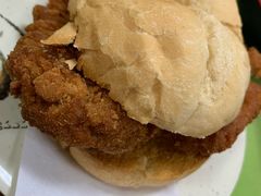 猪扒包-胜利茶餐室