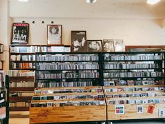 -麦田书店(国防路店)