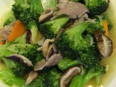 西兰花炒肉-红日饭店(裕隆三路店)