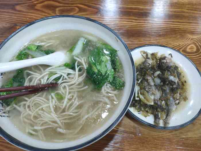 朱记杭州老面馆-"一上午没吃饭,肚子很饿,就想吃碗地道点的.