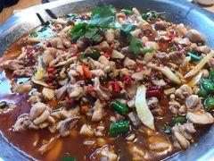 -兔行天下-鸿鹤鲜锅兔(中海国际店)