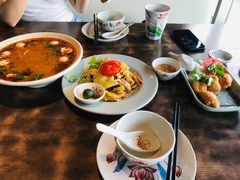 -大头虾越式风味餐厅(光明广场店)