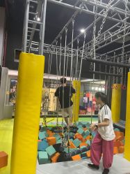 -蹦贝运动中心·蹦床·攀岩·闯关(龙岗店)