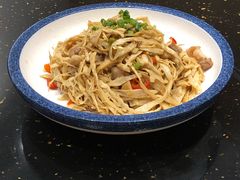 -老板很二(吉大店)