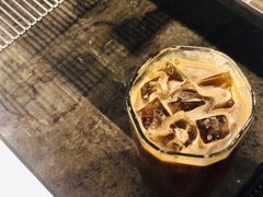 -ZING COFFEE 镜咖啡