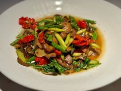 鲁甸花椒芽螺丝椒独蒜红葱菌-云腾食府·云南菜